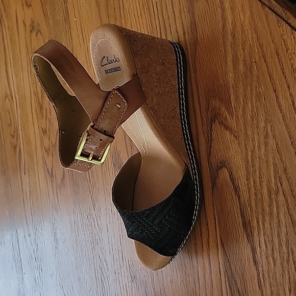 Shoes - Picture 2 of 3